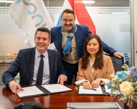 Minister of the Economy Lex Delles and Minister of Foreign and European Affairs and Foreign Trade Xavier Bettel at the signature of the MoU with autonomous mobility specialist Pony.ai